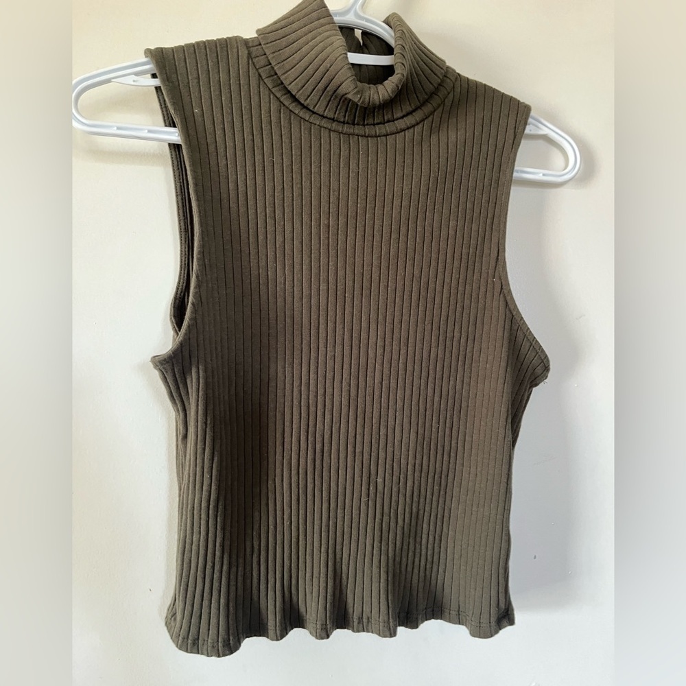 Heart Hips Green Ribbed Crop Tank Top
